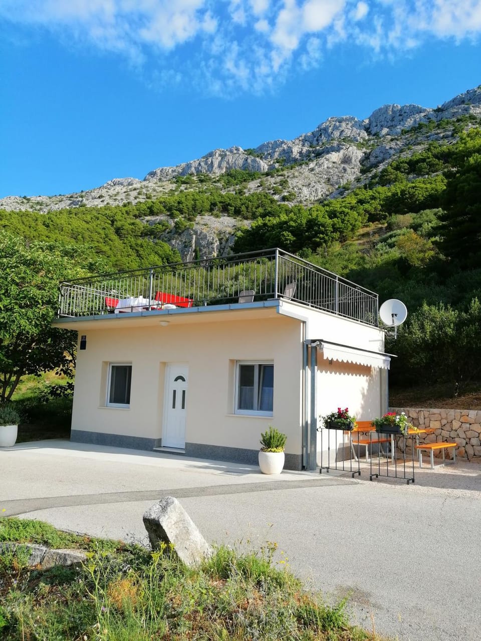 Property building, Facade/entrance