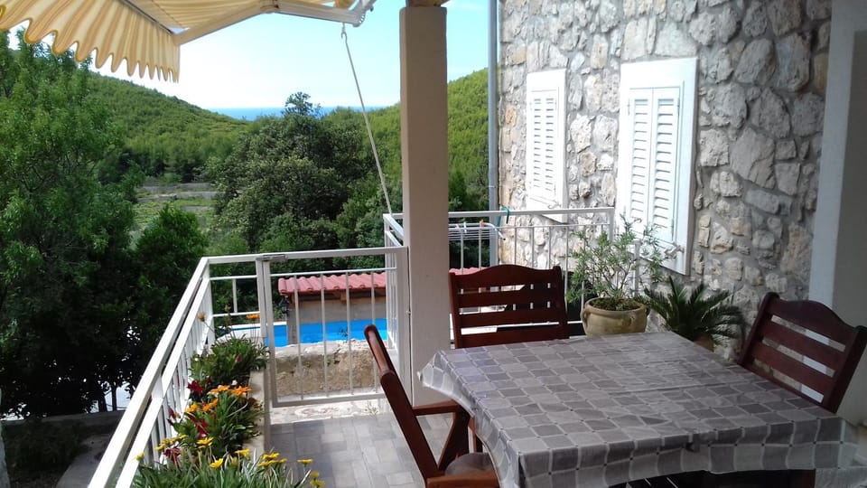 Mediterranean stone house House in Dubrovnik-Neretva County