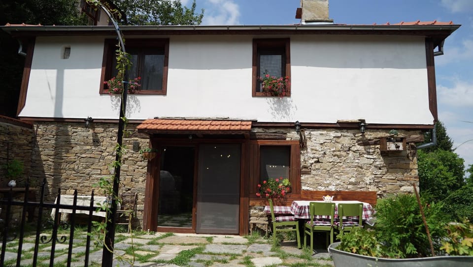Pisanata House House in Plovdiv Province