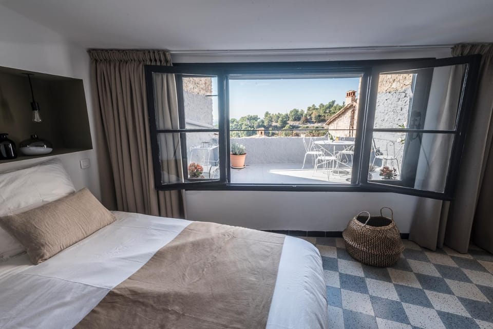 Bed, Balcony/Terrace, Bedroom