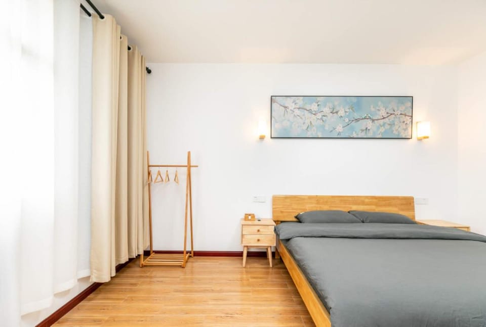 Bed, Photo of the whole room, Bedroom, air conditioner
