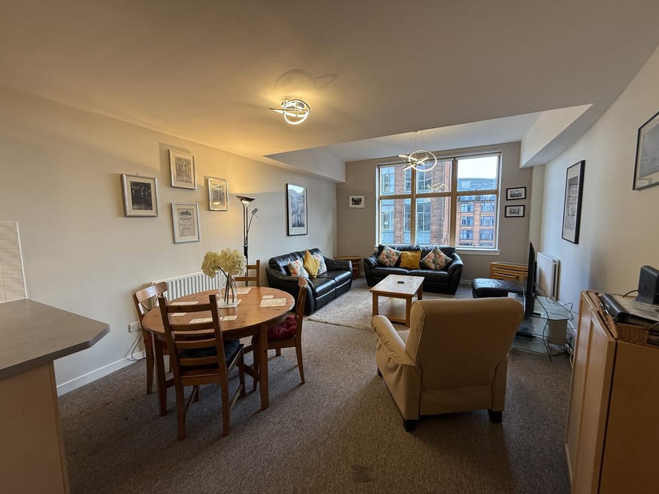 Communal lounge/ TV room, Living room