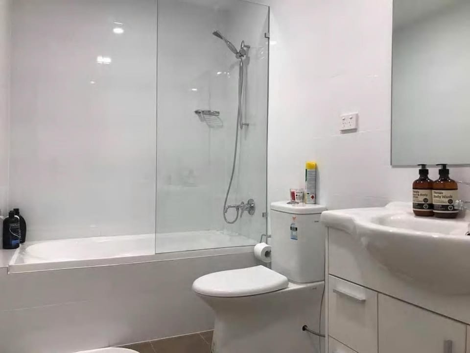 Shower, Toilet, Bathroom