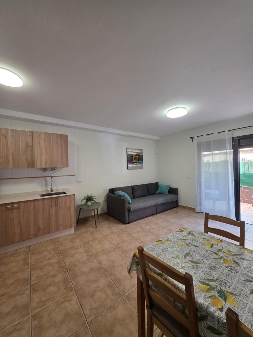 Kitchen or kitchenette, Seating area, Dining area