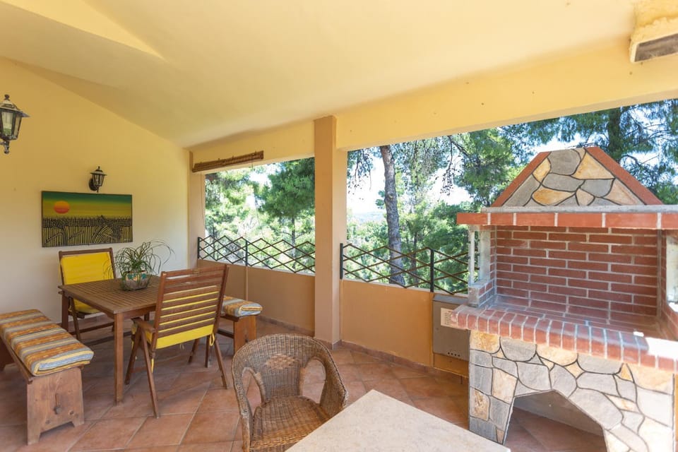 Patio, BBQ facilities, Balcony/Terrace