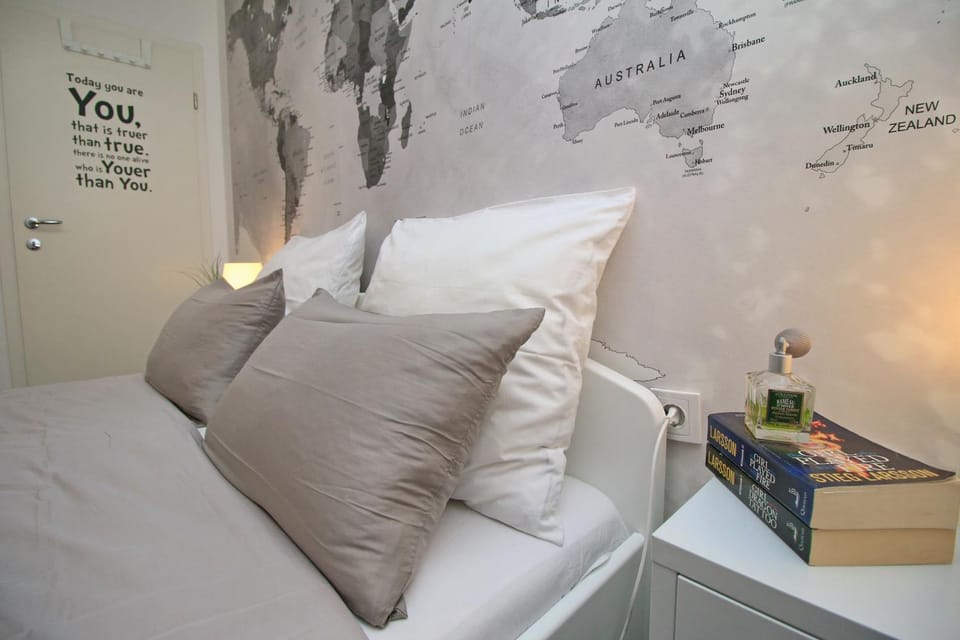 Bed, Living room, Seating area