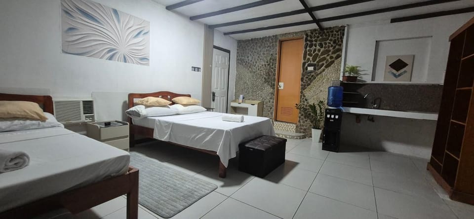 Larmar bed and breakfast Vacation rental in Puerto Princesa