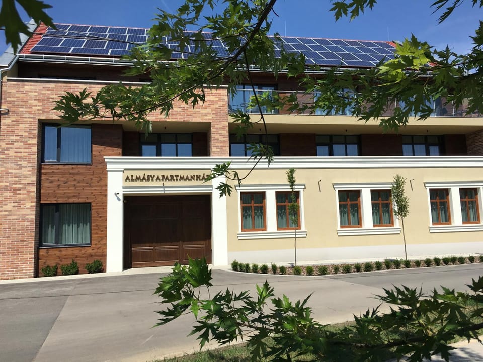 Property building, Facade/entrance, Property logo or sign