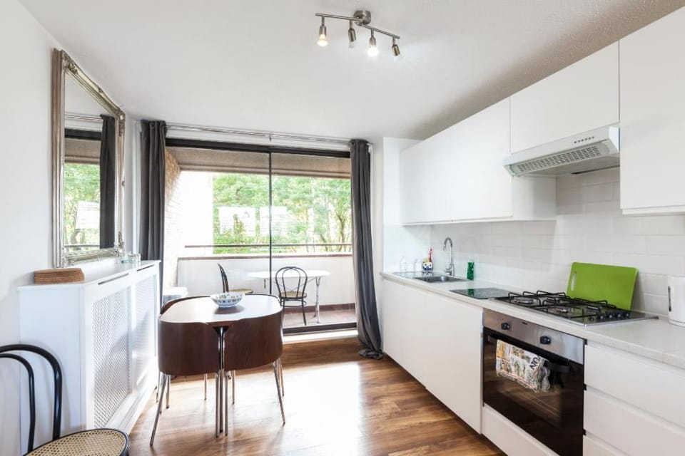 Tate Modern River View Apartment in London Borough of Southwark