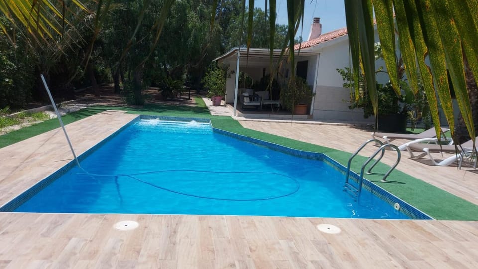 Chalet Bacarot House in Alacantí