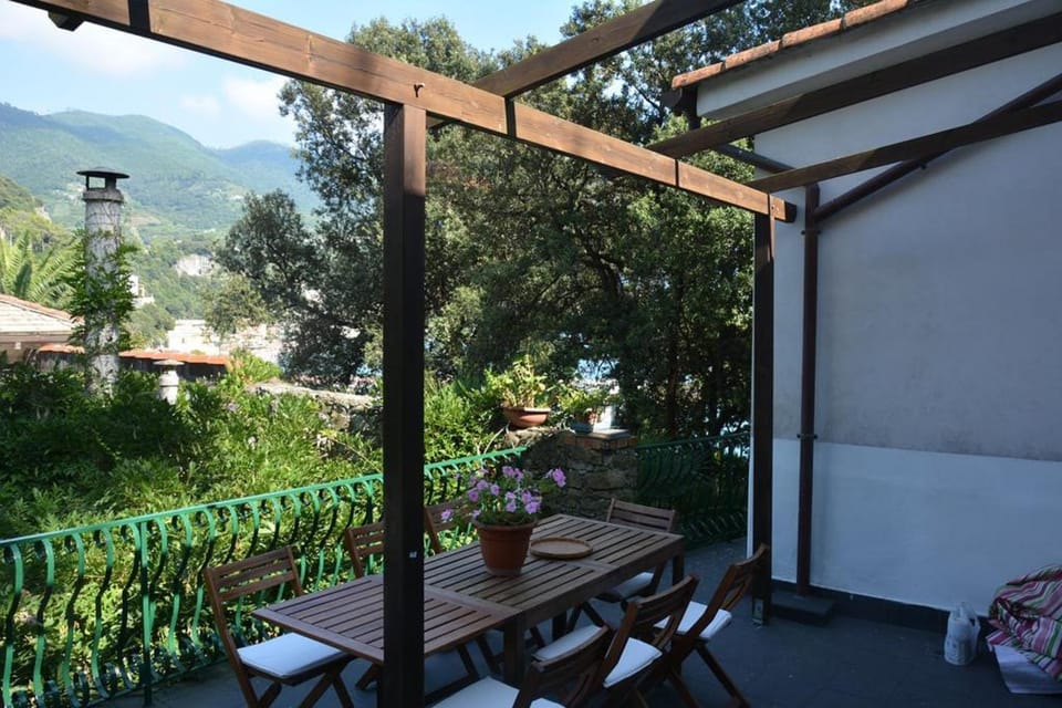 Garden view, Sea view