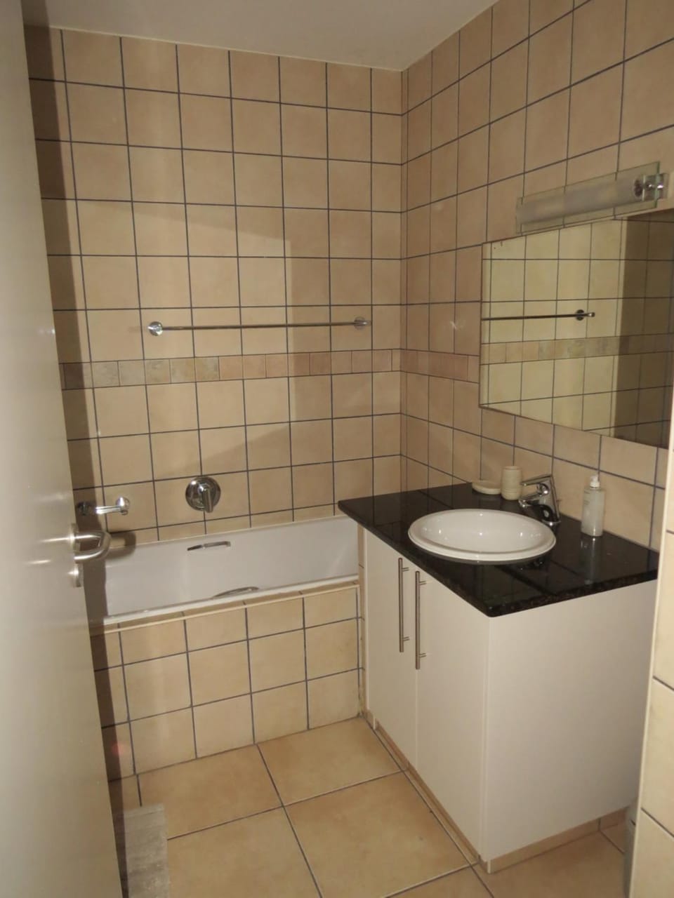 Hibernian Towers 308 Apartment in Cape Town