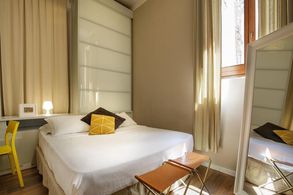 Bedroom, internet, internet, wardrobe, air conditioner, air conditioner