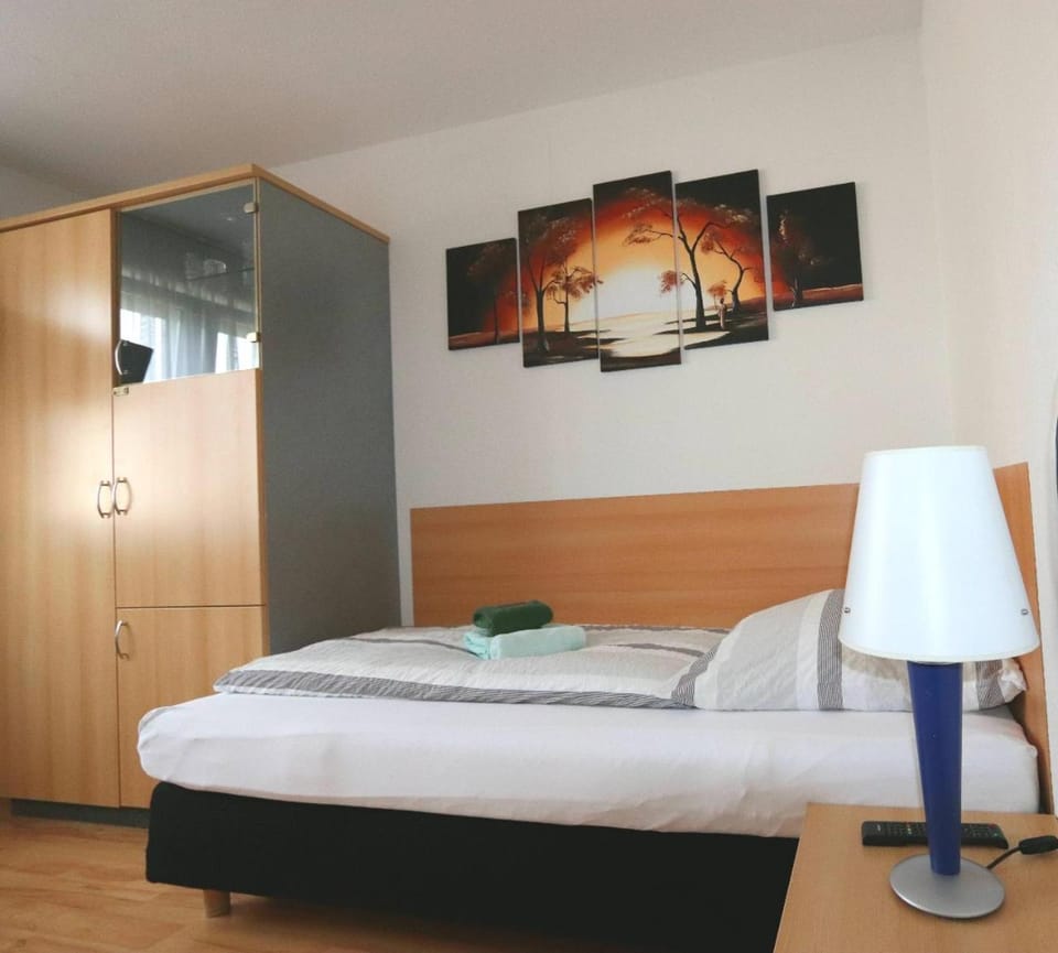 Penny Pension Bed and Breakfast in Wolfsburg