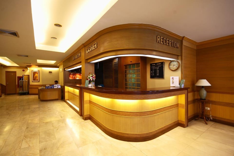 Lobby or reception, Lobby or reception