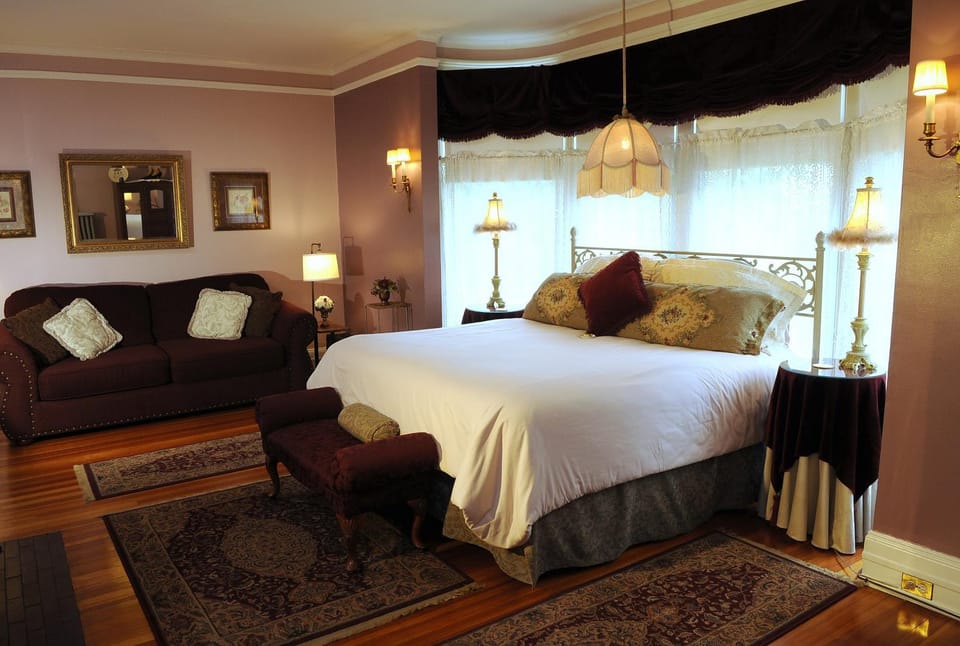 The Oliver Inn Bed and Breakfast in South Bend
