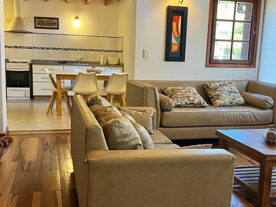 Kitchen or kitchenette, Seating area, Dining area