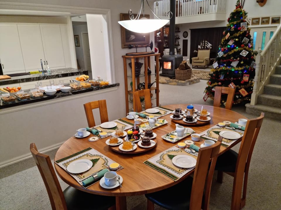 Breakfast, Continental breakfast, Buffet breakfast