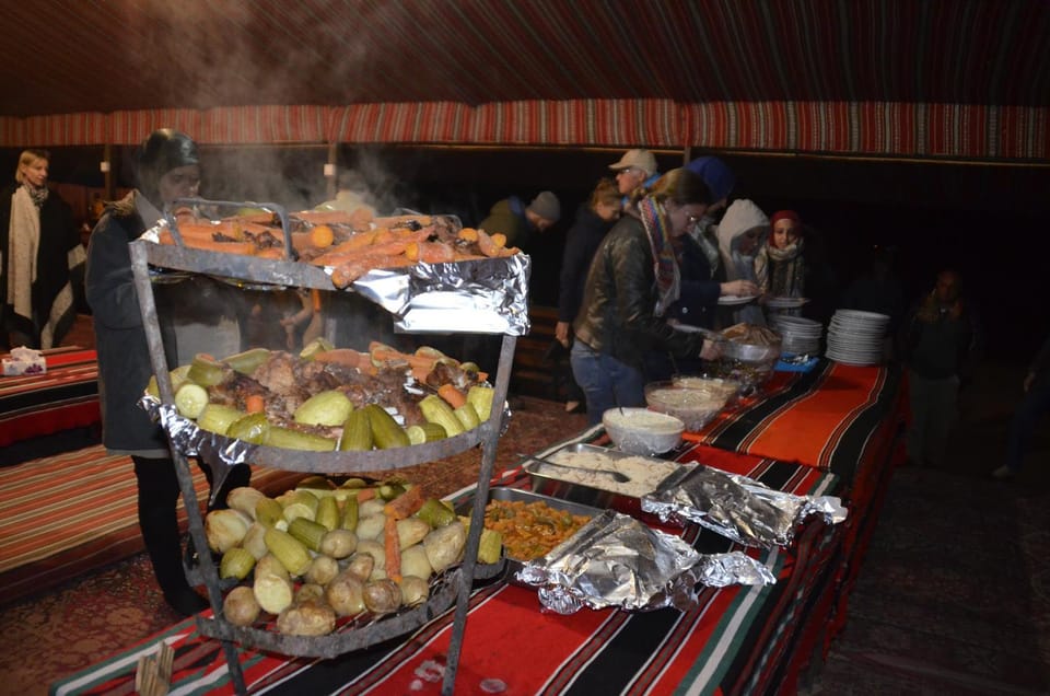 BBQ facilities, Food and drinks, Food, Buffet breakfast