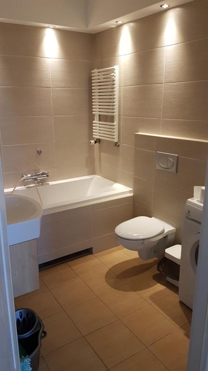 DOMOTEL Aleje Jerozolimskie Apartment in Warsaw