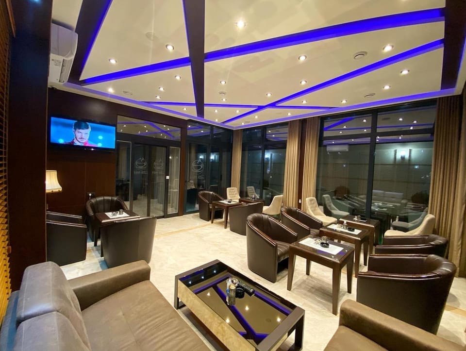 TV and multimedia, Living room, Seating area