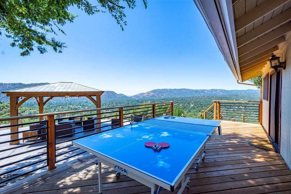 Table tennis