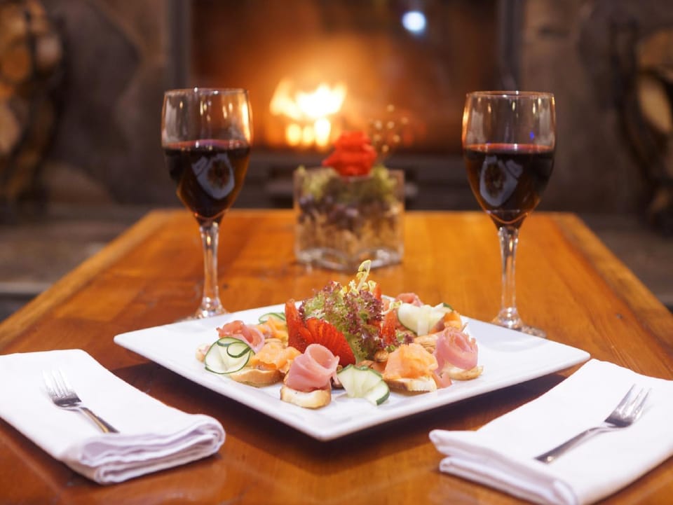 Restaurant/places to eat, Food close-up, Alcoholic drinks