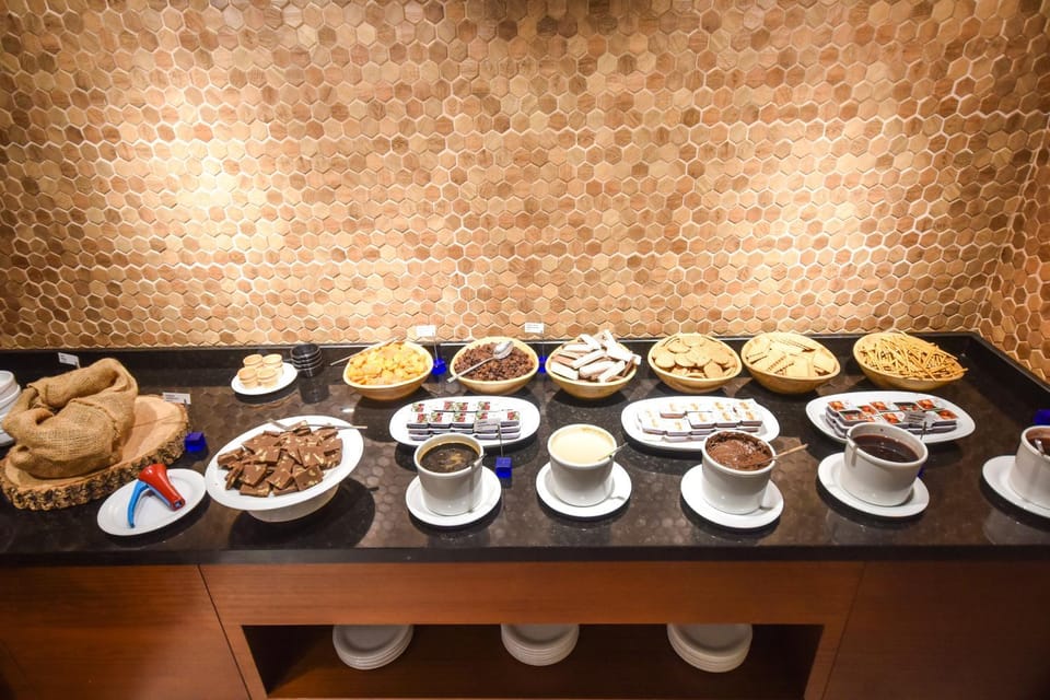 Coffee/tea facilities, Food and drinks, Food, Breakfast, Buffet breakfast, Drinks, Alcoholic drinks, Non alcoholic drinks