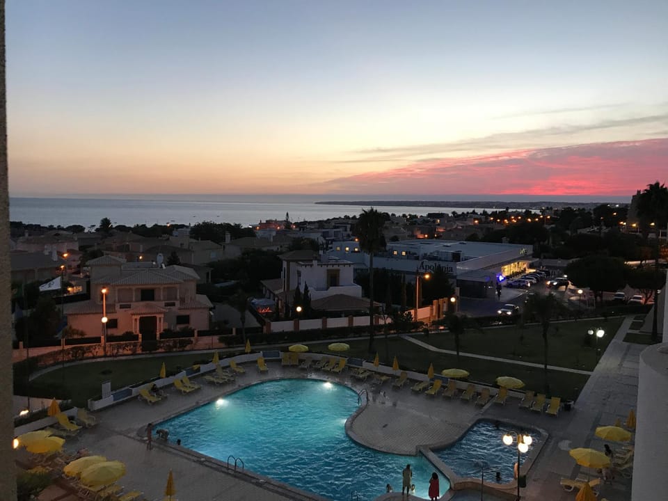 Pool view, Sea view
