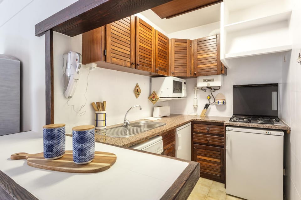Coffee/tea facilities, Kitchen or kitchenette, On site