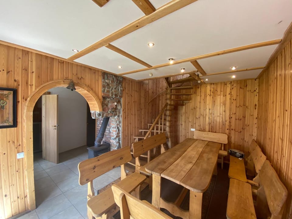 Seating area, Dining area