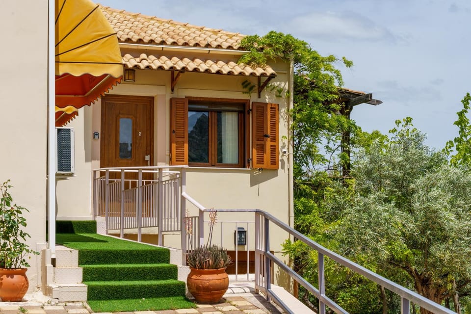 Balcony/Terrace, Garden view