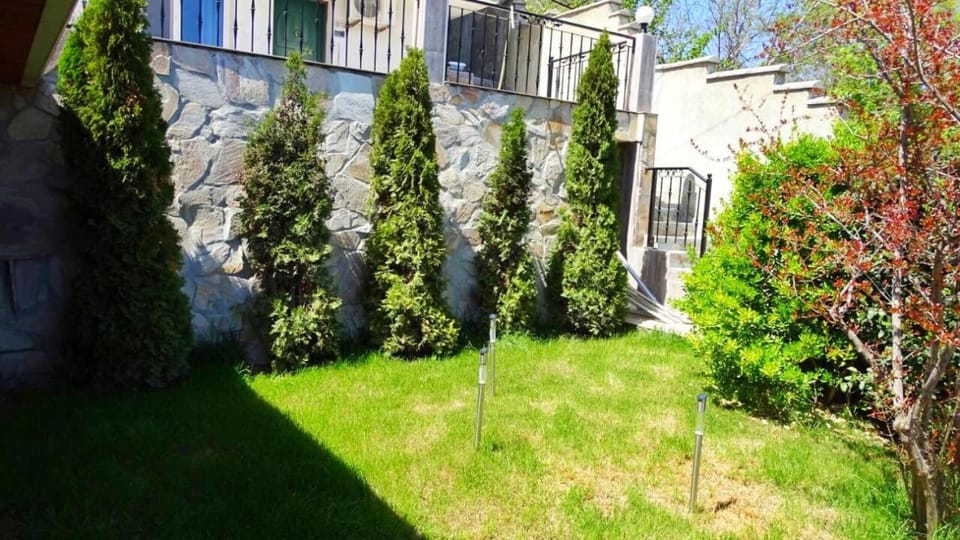 Garden, Garden view