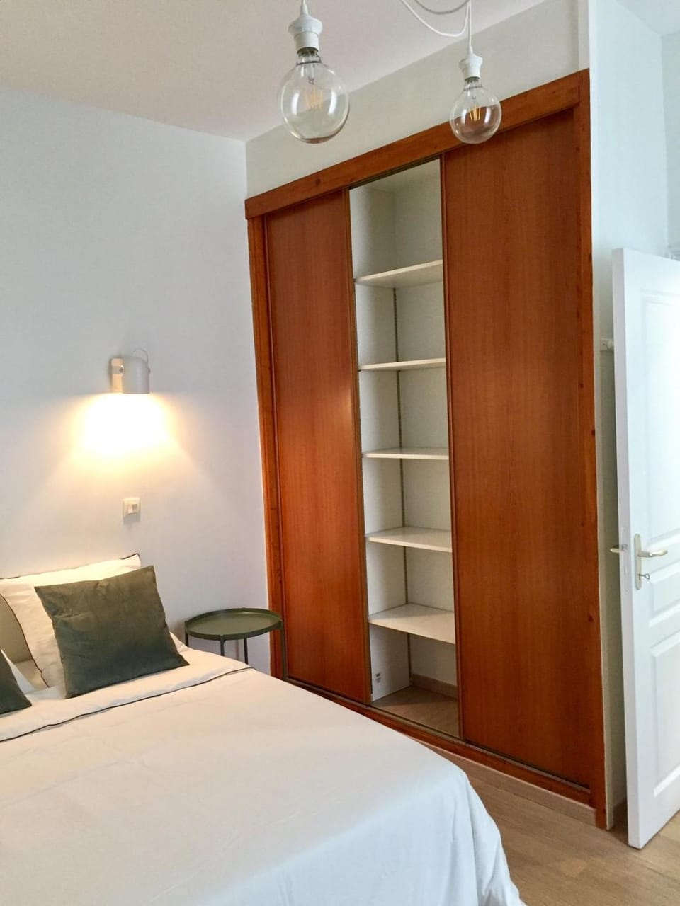 Bed, Bedroom, wardrobe