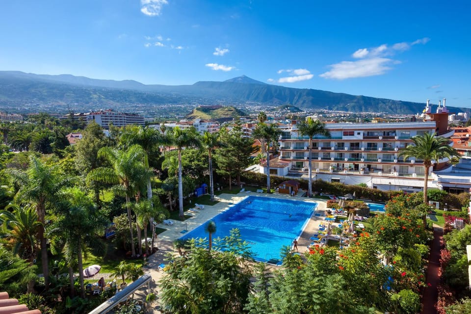 Garden view, Mountain view, Pool view