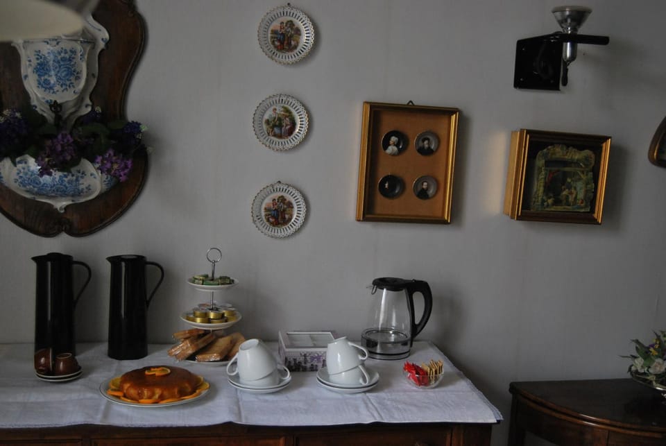 Breakfast, Buffet breakfast