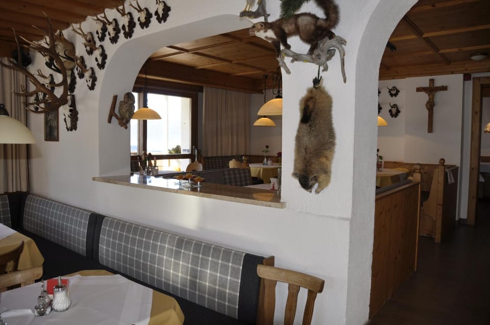 Restaurant/places to eat, Day