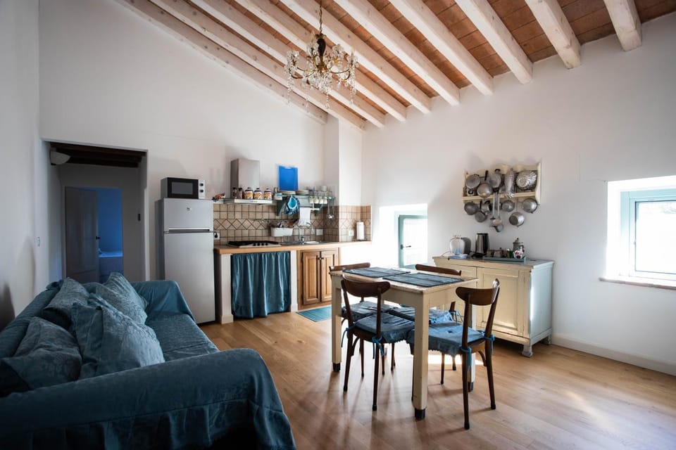 Kitchen or kitchenette, Living room, Seating area