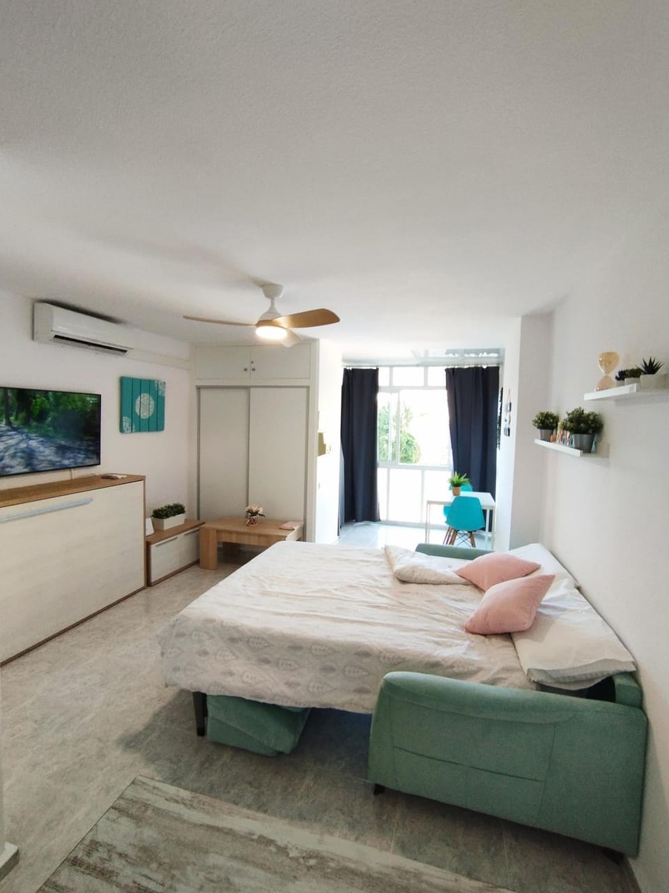 Living room, Bedroom