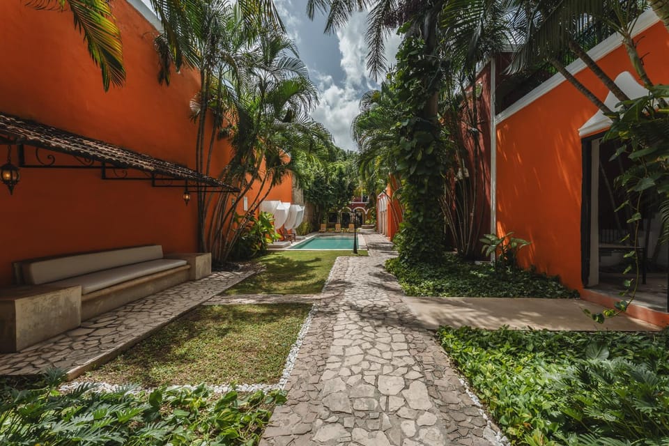 Garden, Swimming pool