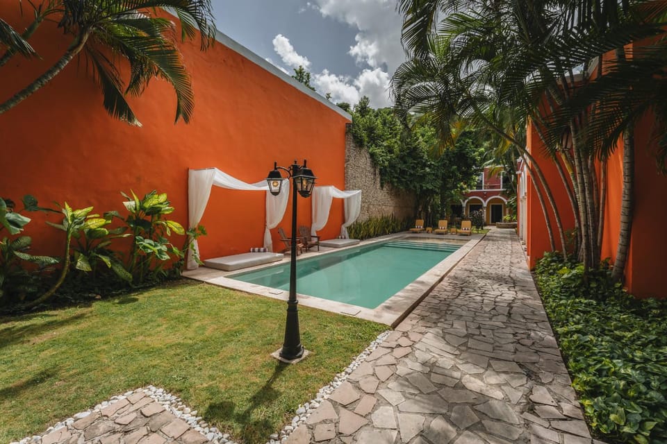 Garden, Swimming pool