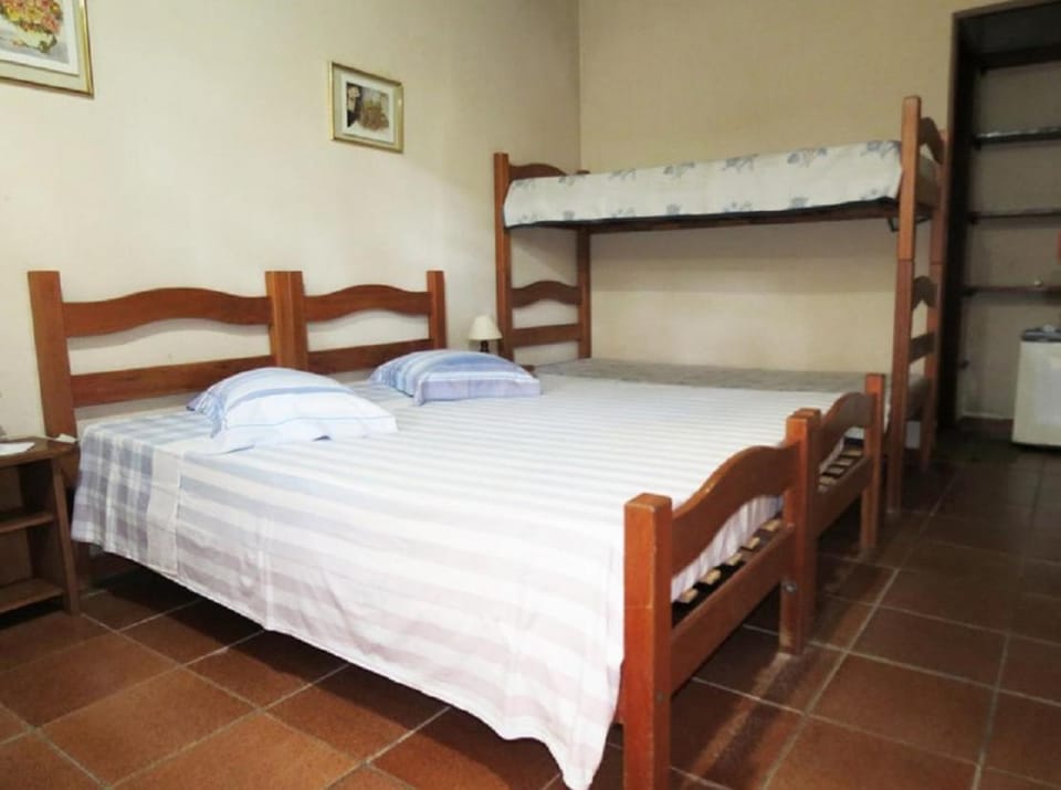 Bed, Photo of the whole room, bunk bed
