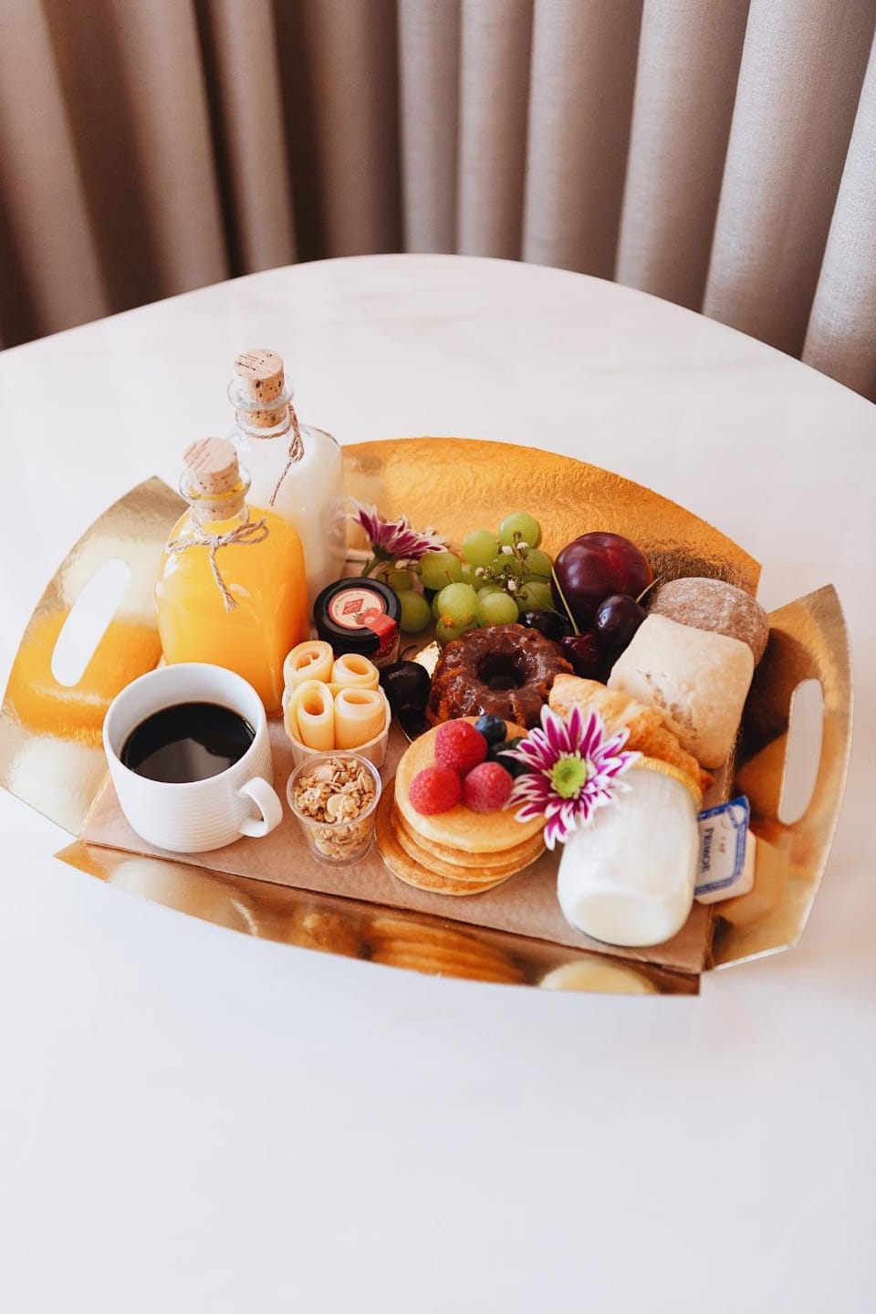 Breakfast, Continental breakfast