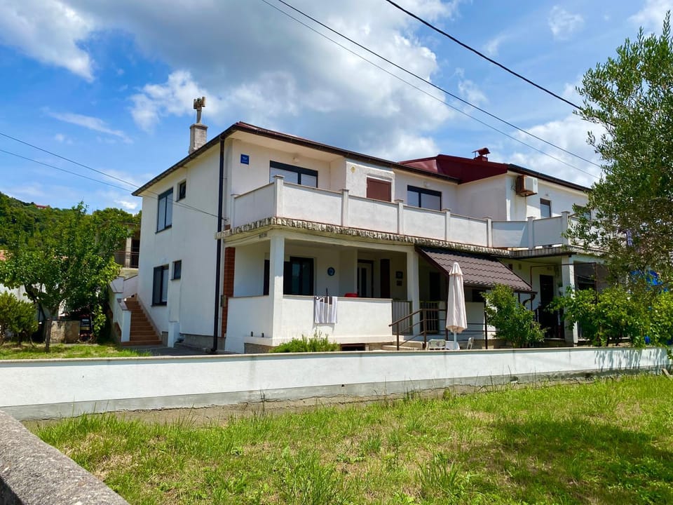Property building, Street view