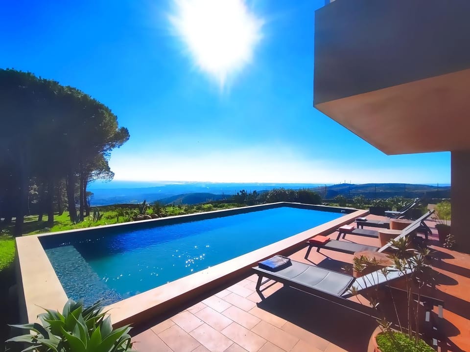 Patio, Day, Natural landscape, View (from property/room), Balcony/Terrace, Pool view, Sea view, Swimming pool, sunbed