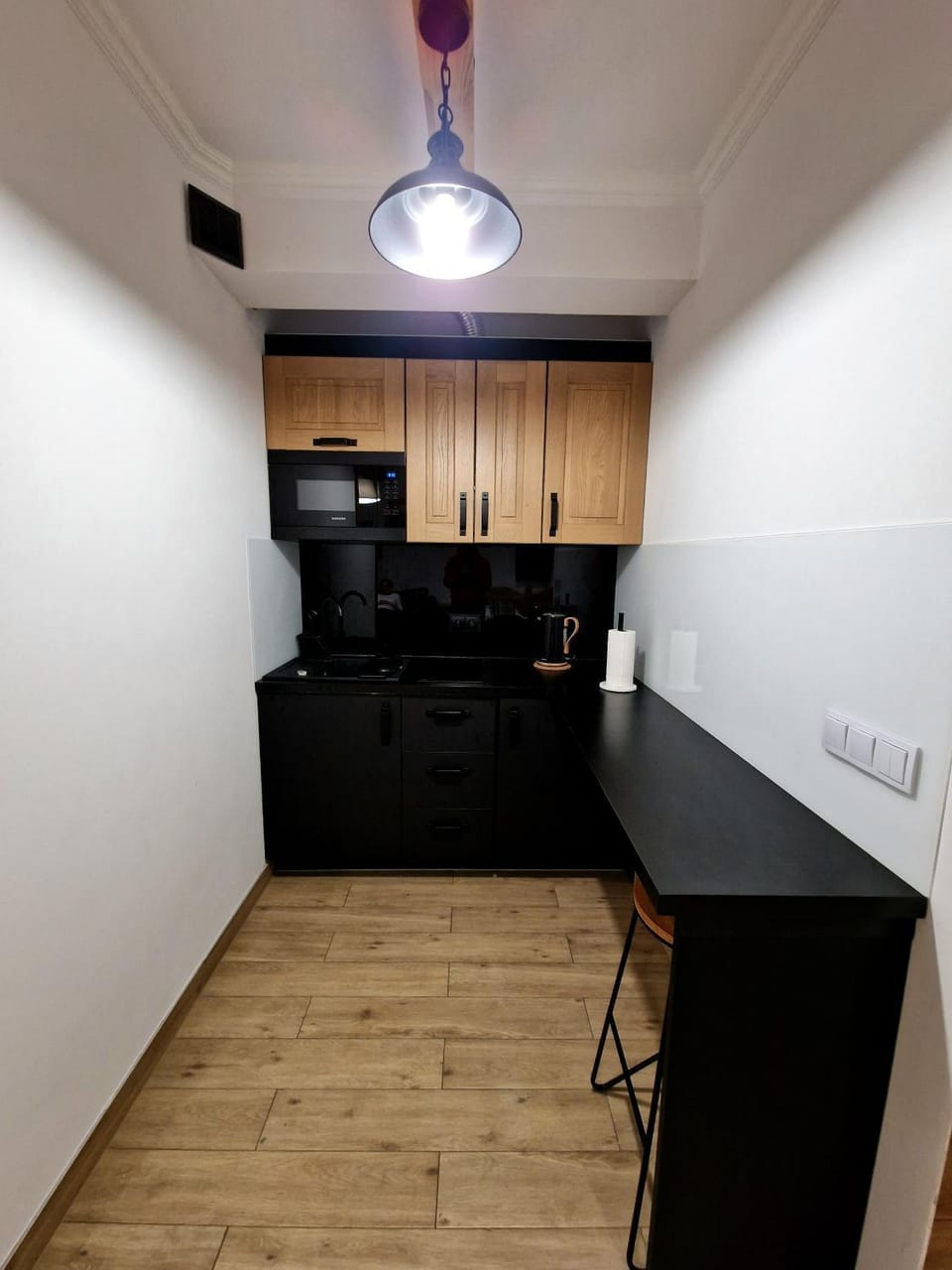 Kitchen or kitchenette, Photo of the whole room, stove