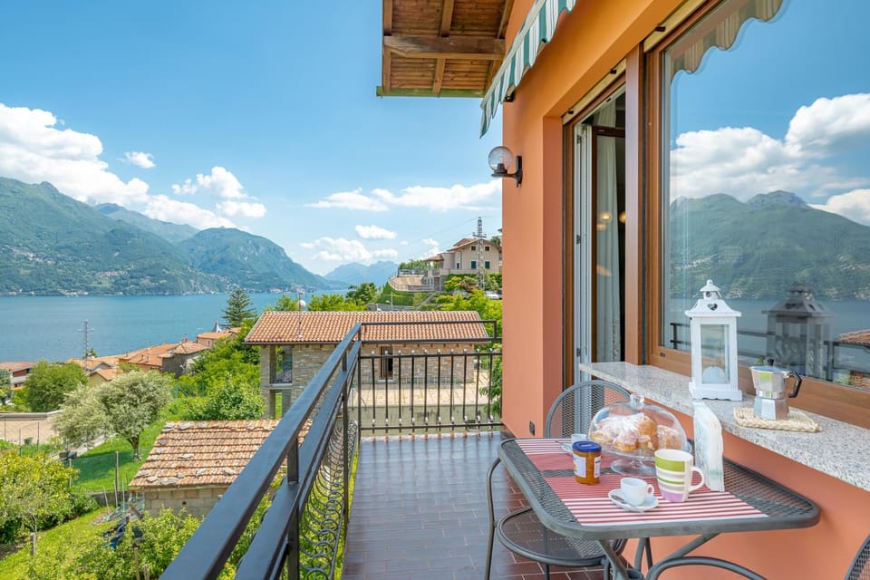 Casa Bellavista Wi-Fi Parking Free Apartment in Province of Lecco