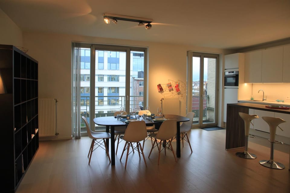 Kitchen or kitchenette, Living room, Dining area