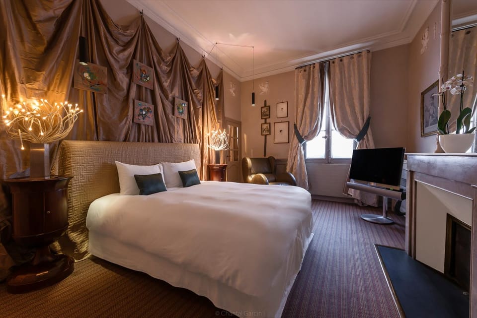 Photo of the whole room, Decorative detail, City view, Landmark view