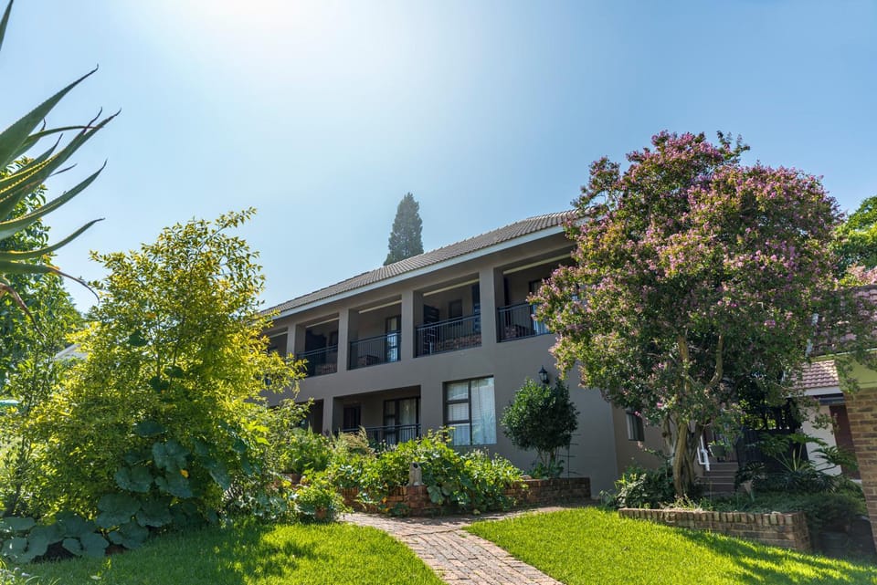 Ruth Avenue Guest House Bed and Breakfast in Gauteng